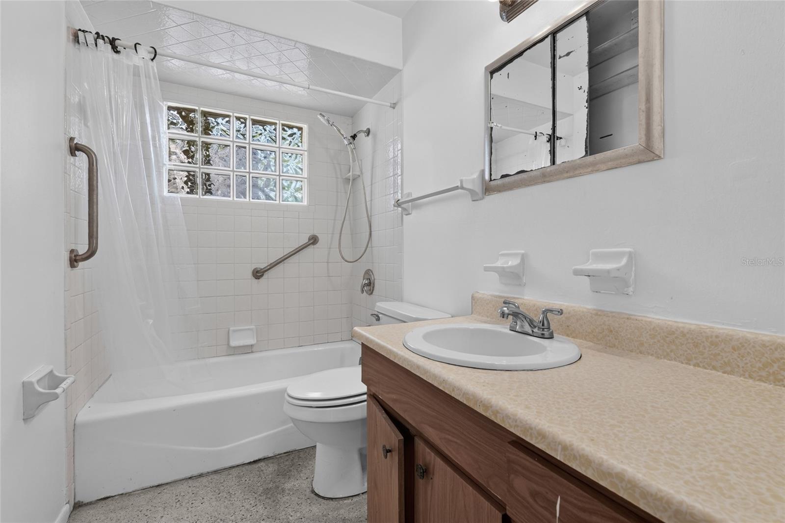 4923 BROOKMEADE DR — photo 17