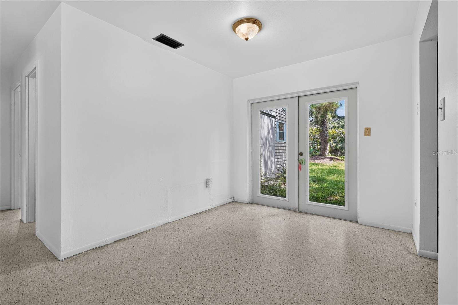 4923 BROOKMEADE DR — photo 10