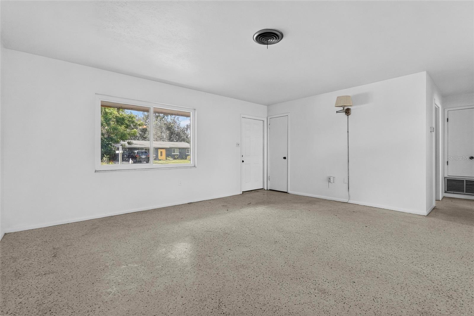 4923 BROOKMEADE DR — photo 7