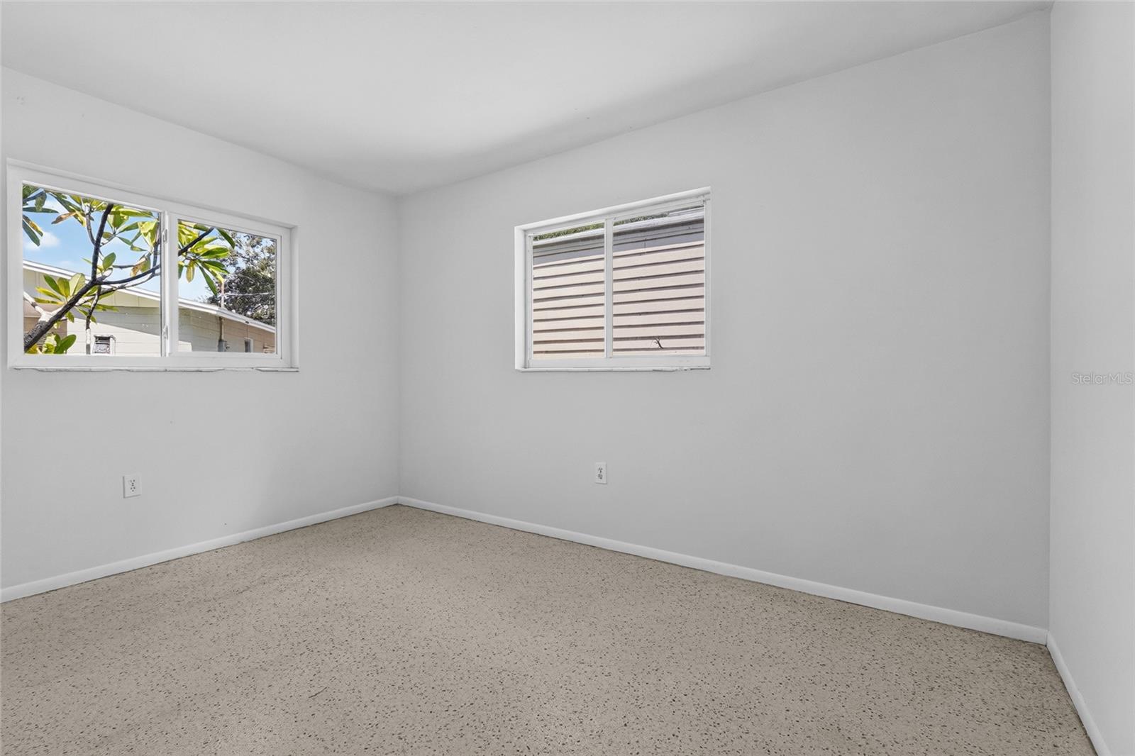 4923 BROOKMEADE DR — photo 18
