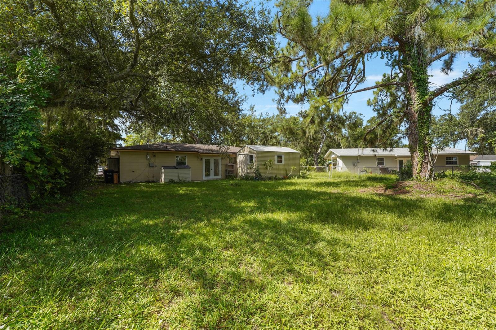 4923 BROOKMEADE DR — photo 6
