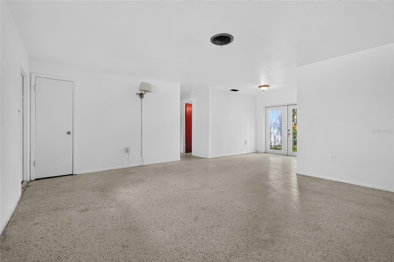 4923 BROOKMEADE DR — photo 8