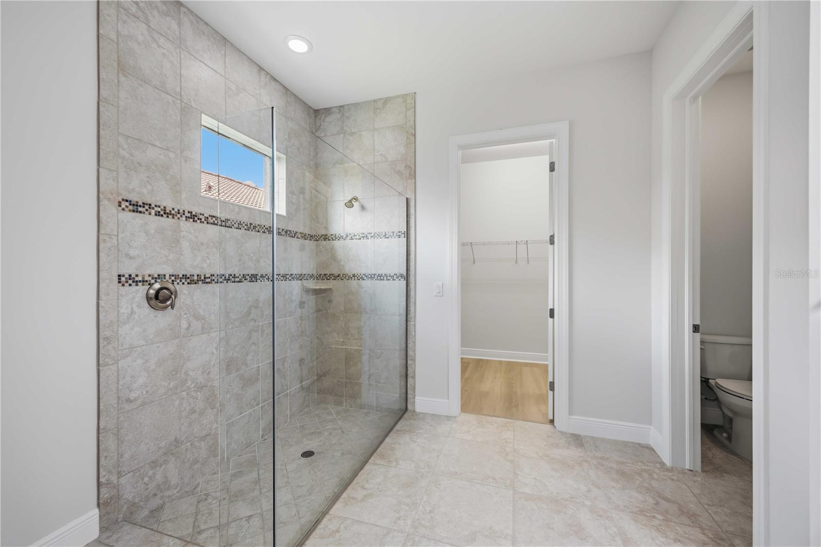 23781 WAVERLY CIR — photo 27