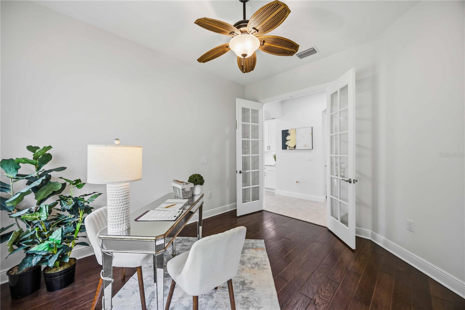 23781 WAVERLY CIR — photo 10