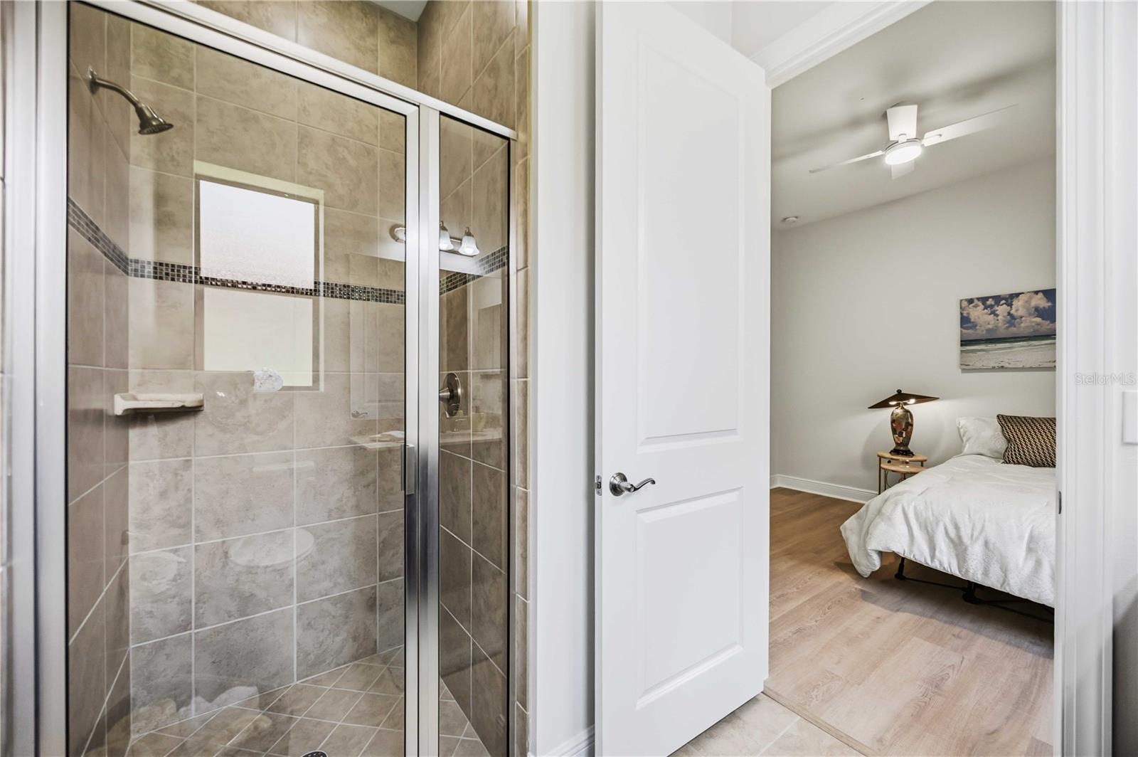 23781 WAVERLY CIR — photo 38
