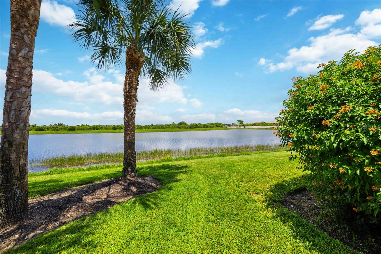23781 WAVERLY CIR — photo 48