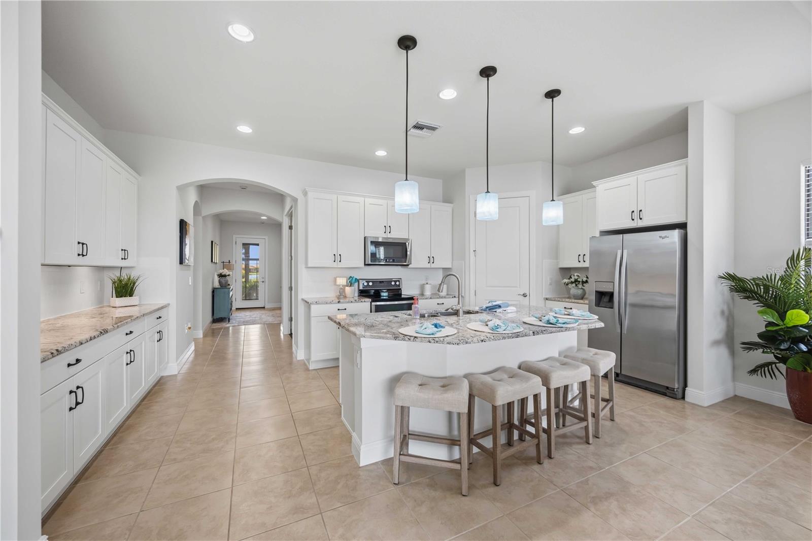 23781 WAVERLY CIR — photo 20