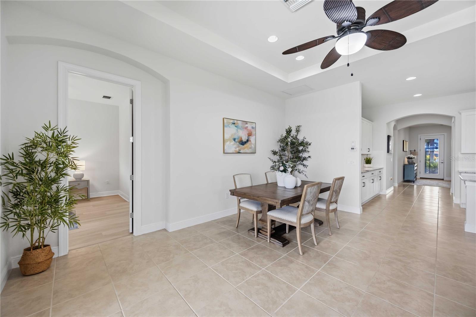 23781 WAVERLY CIR — photo 15