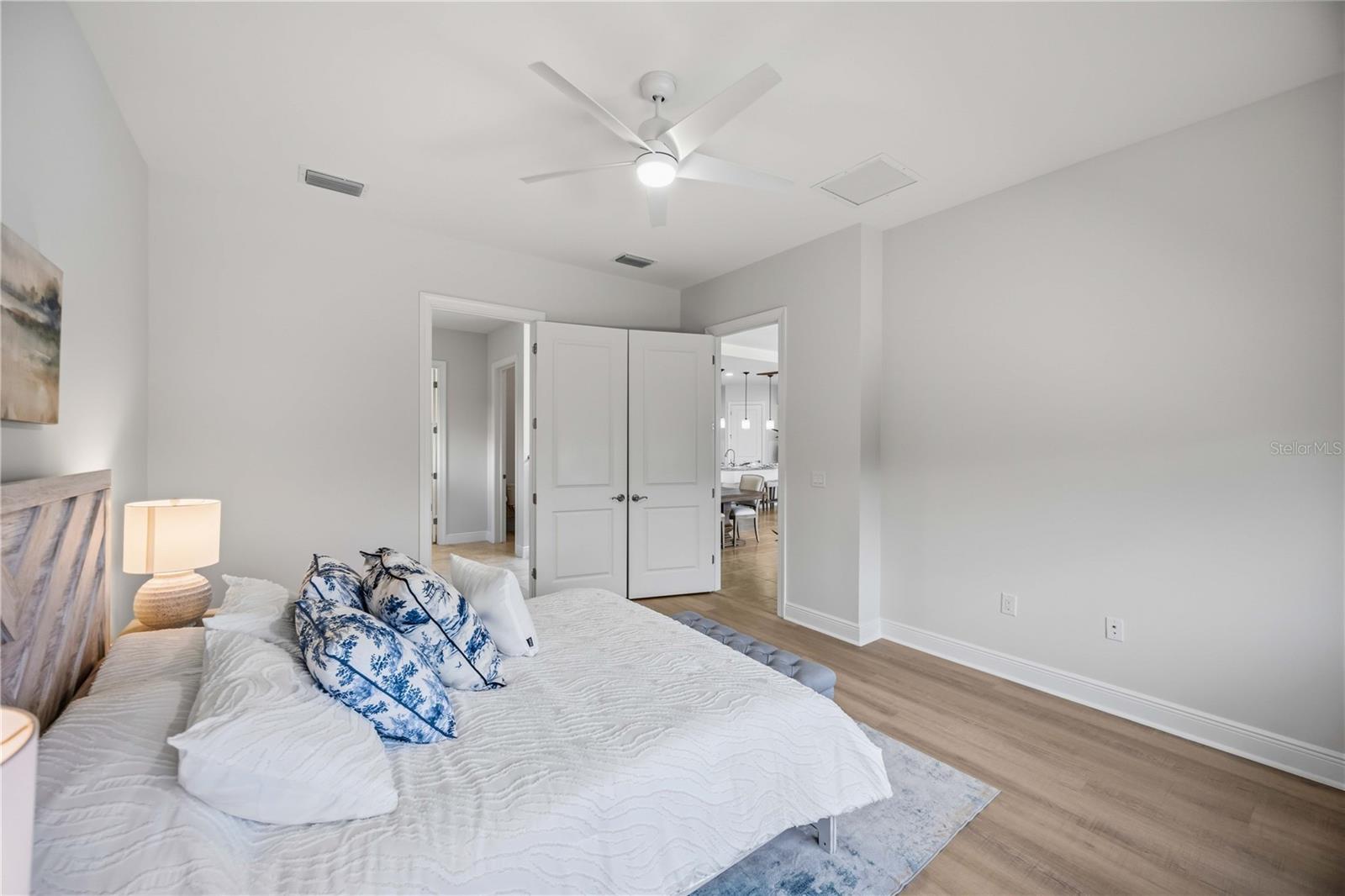 23781 WAVERLY CIR — photo 26