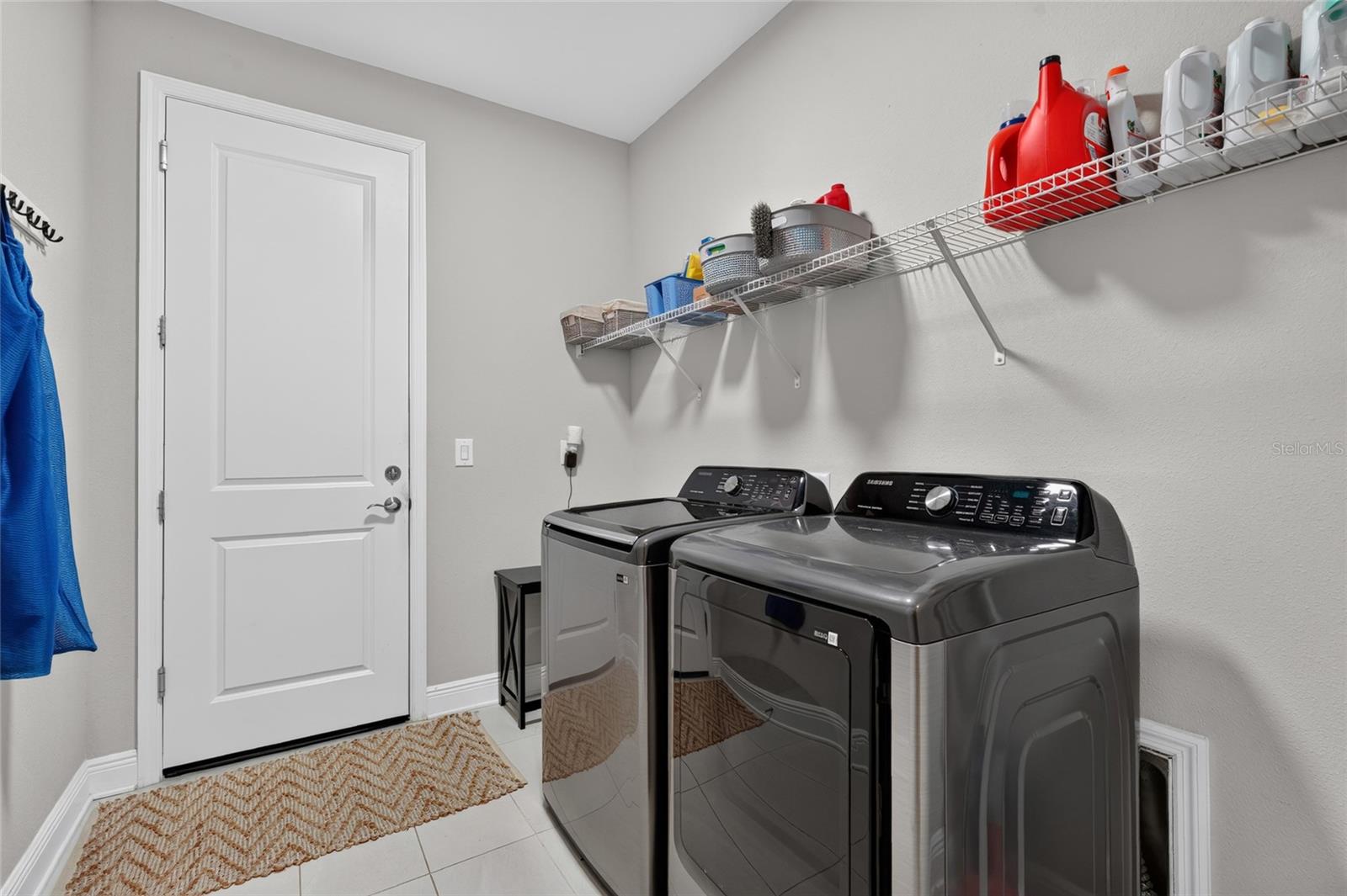 3541 SECLUDED CT — photo 37
