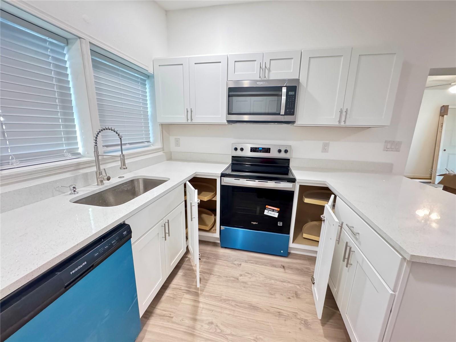 7913 TIDEWATER TRL — photo 9