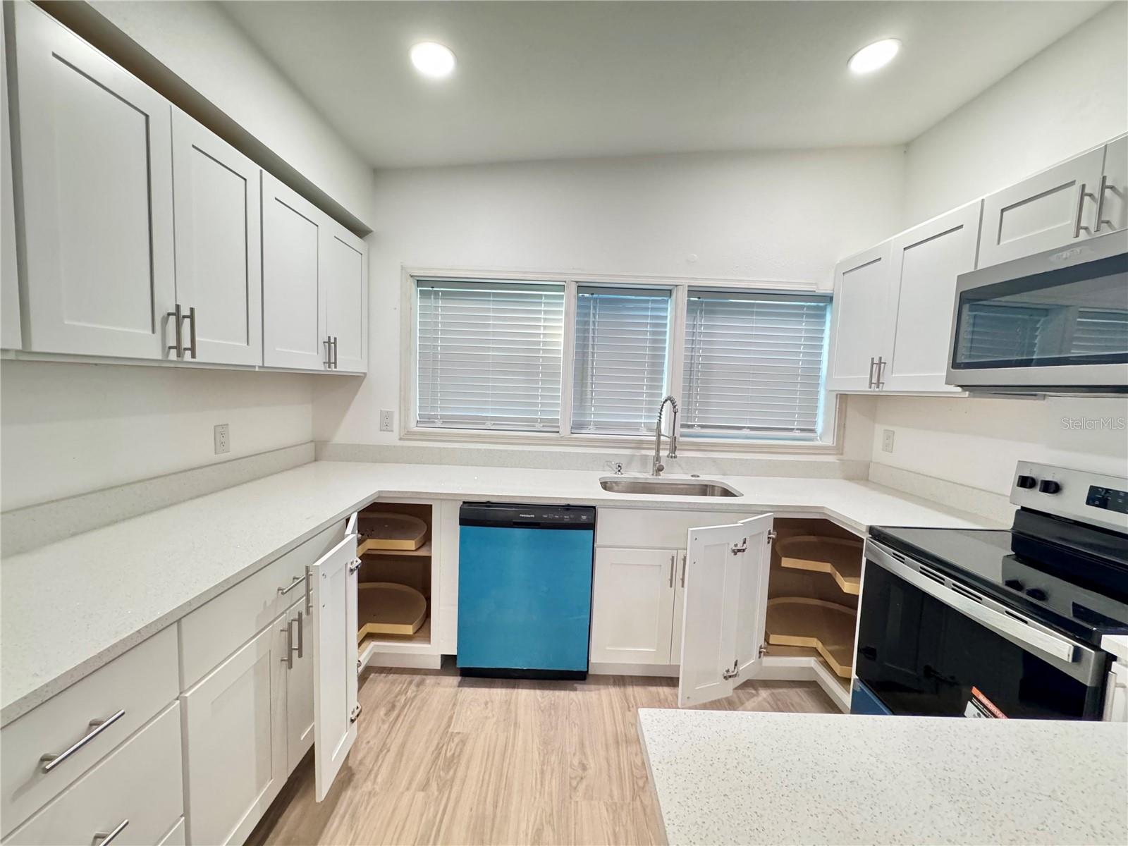 7913 TIDEWATER TRL — photo 8