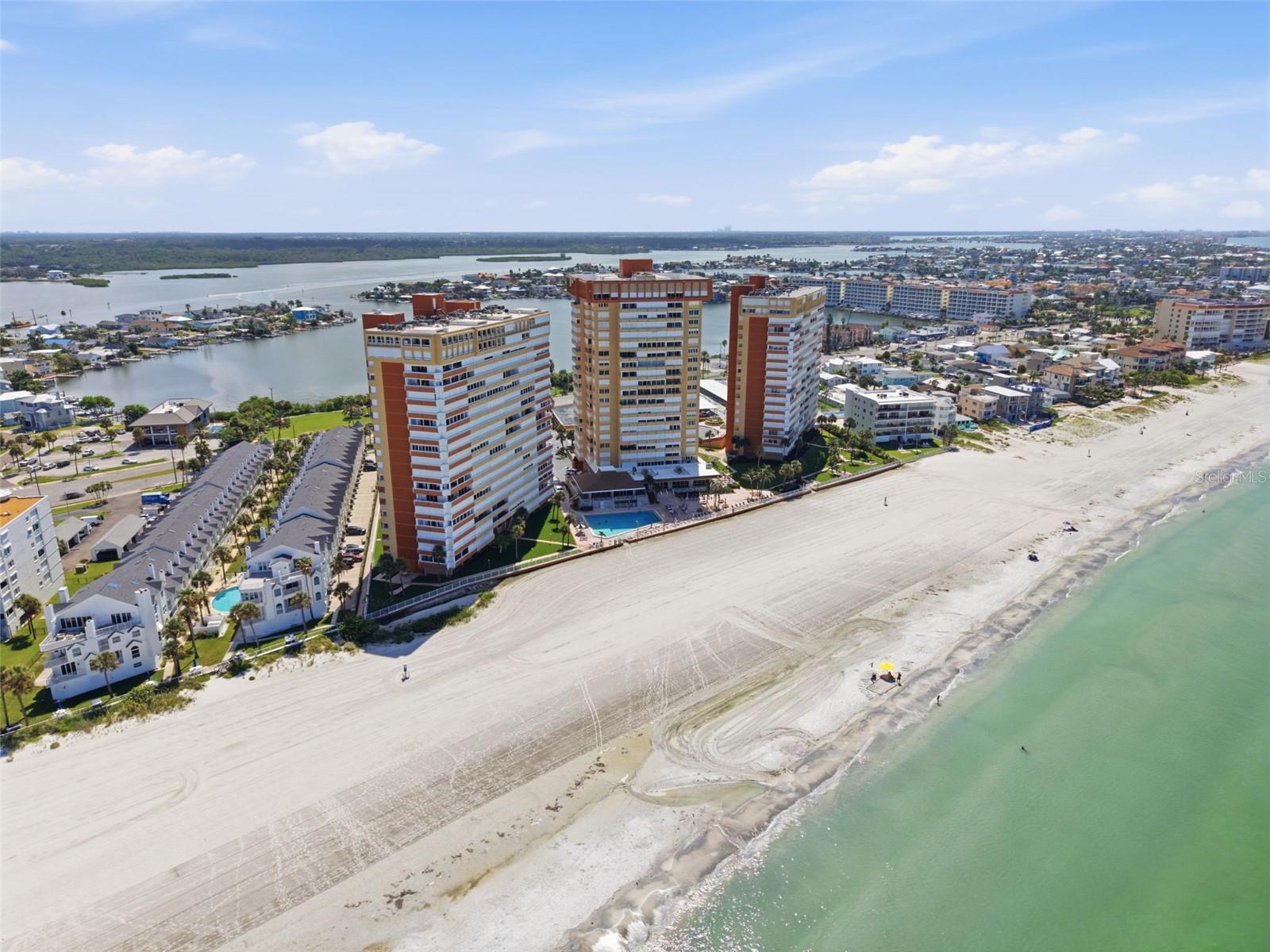 17920 GULF BLVD #1401 — photo 33