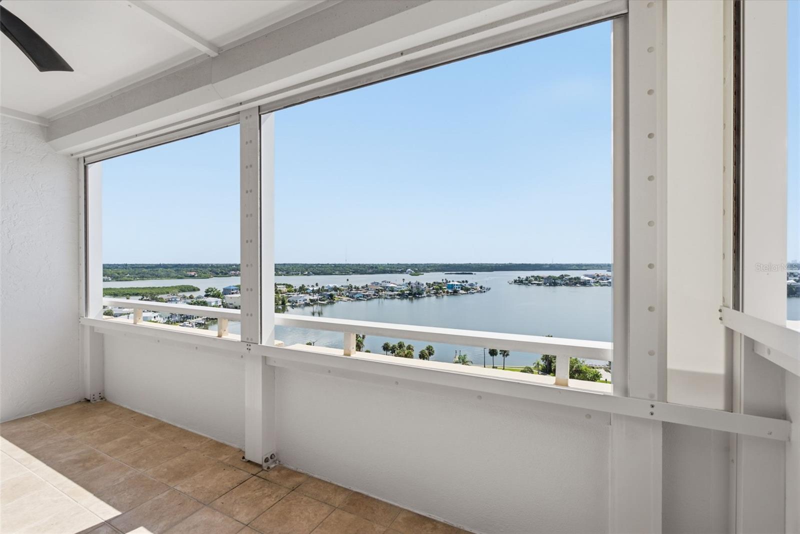 17920 GULF BLVD #1401 — photo 18