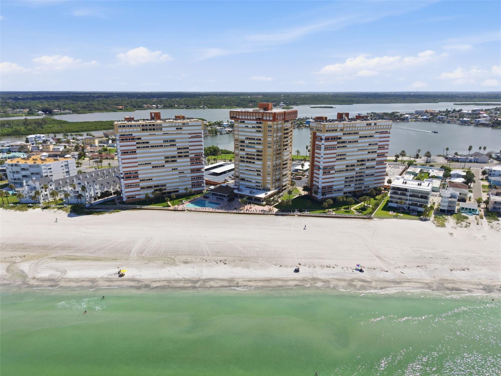 17920 GULF BLVD #1401 — photo 34