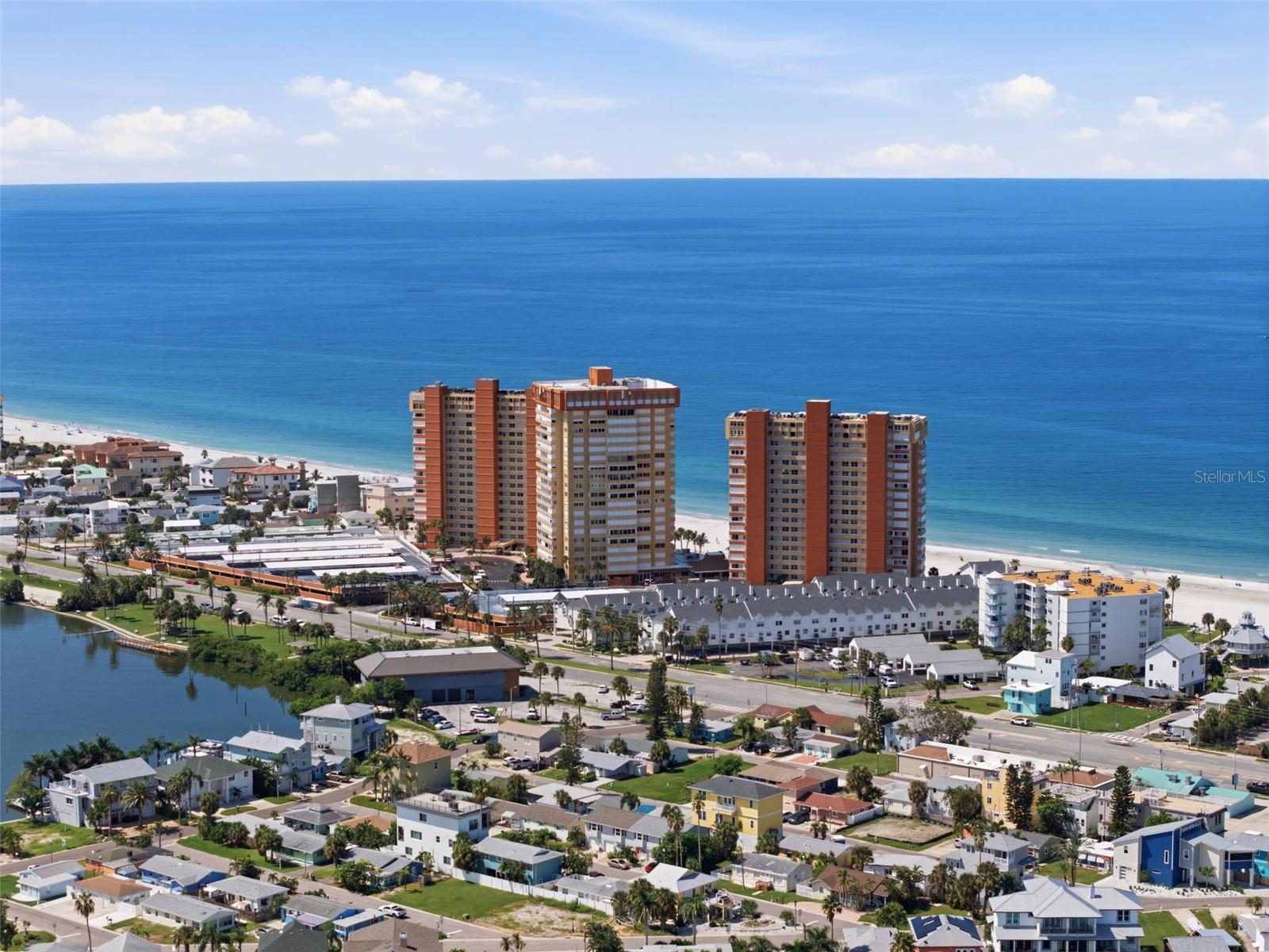 17920 GULF BLVD #1401 — photo 37