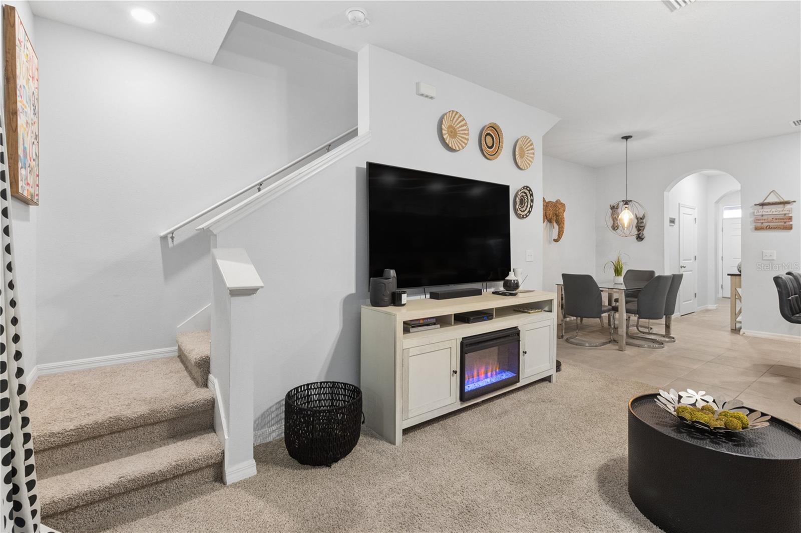 417 NEWMONT CIR — photo 13