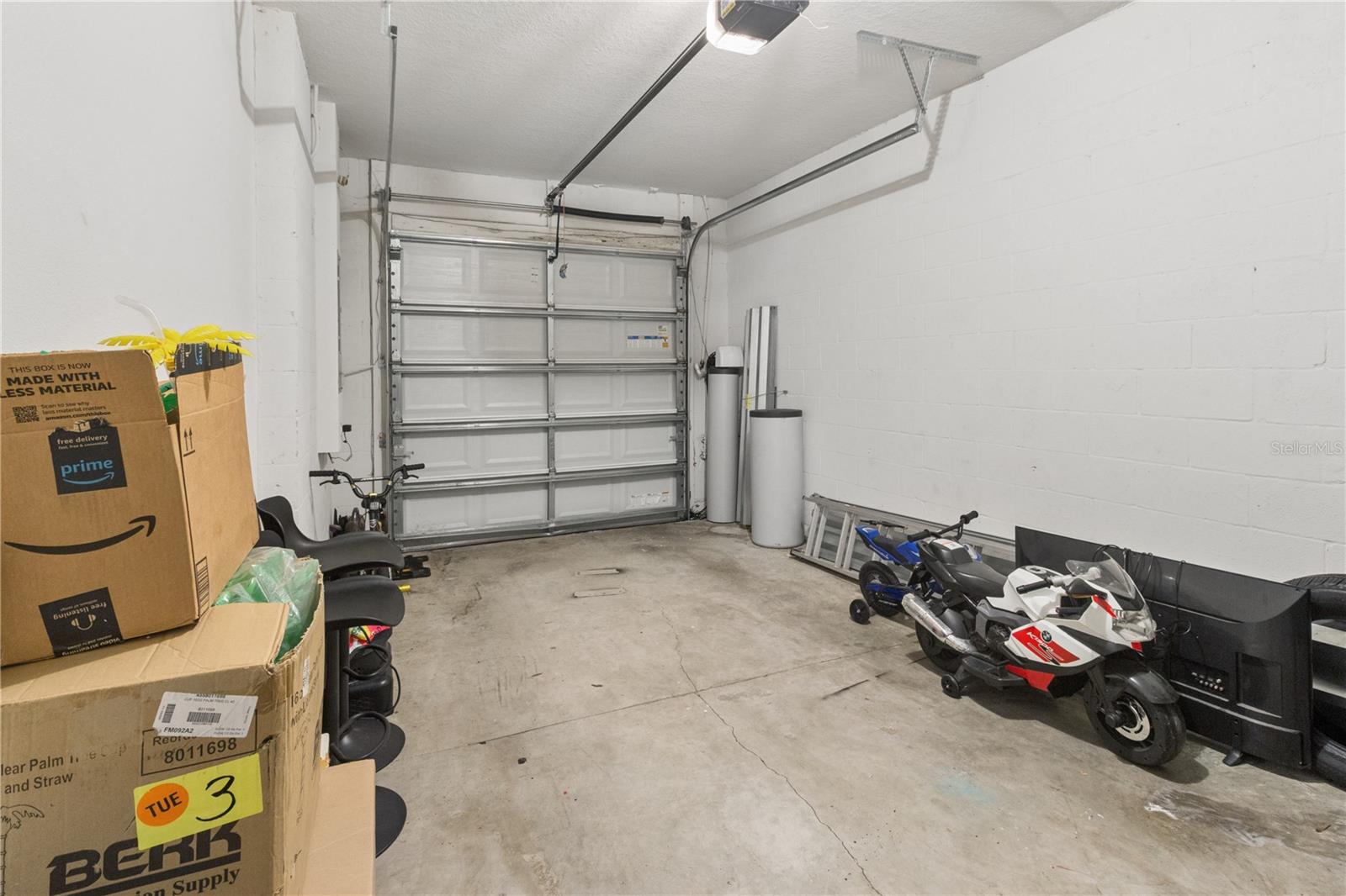 417 NEWMONT CIR — photo 37