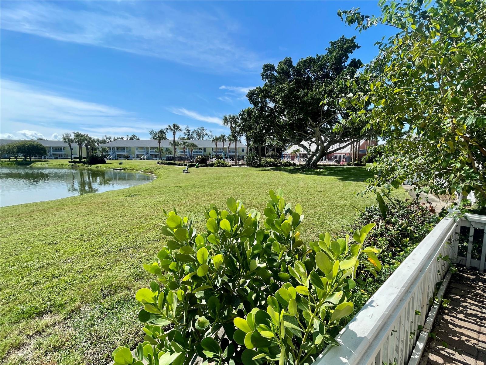 118 POMPANO DR SE #B — photo 66