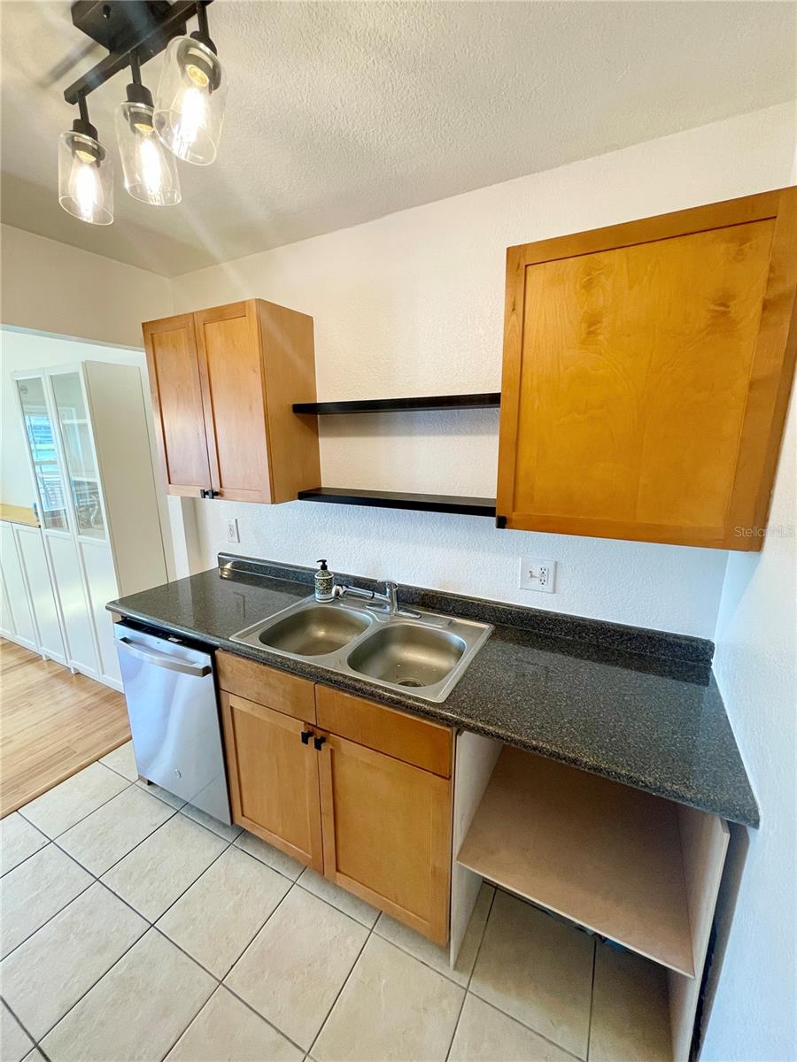 118 POMPANO DR SE #B — photo 26