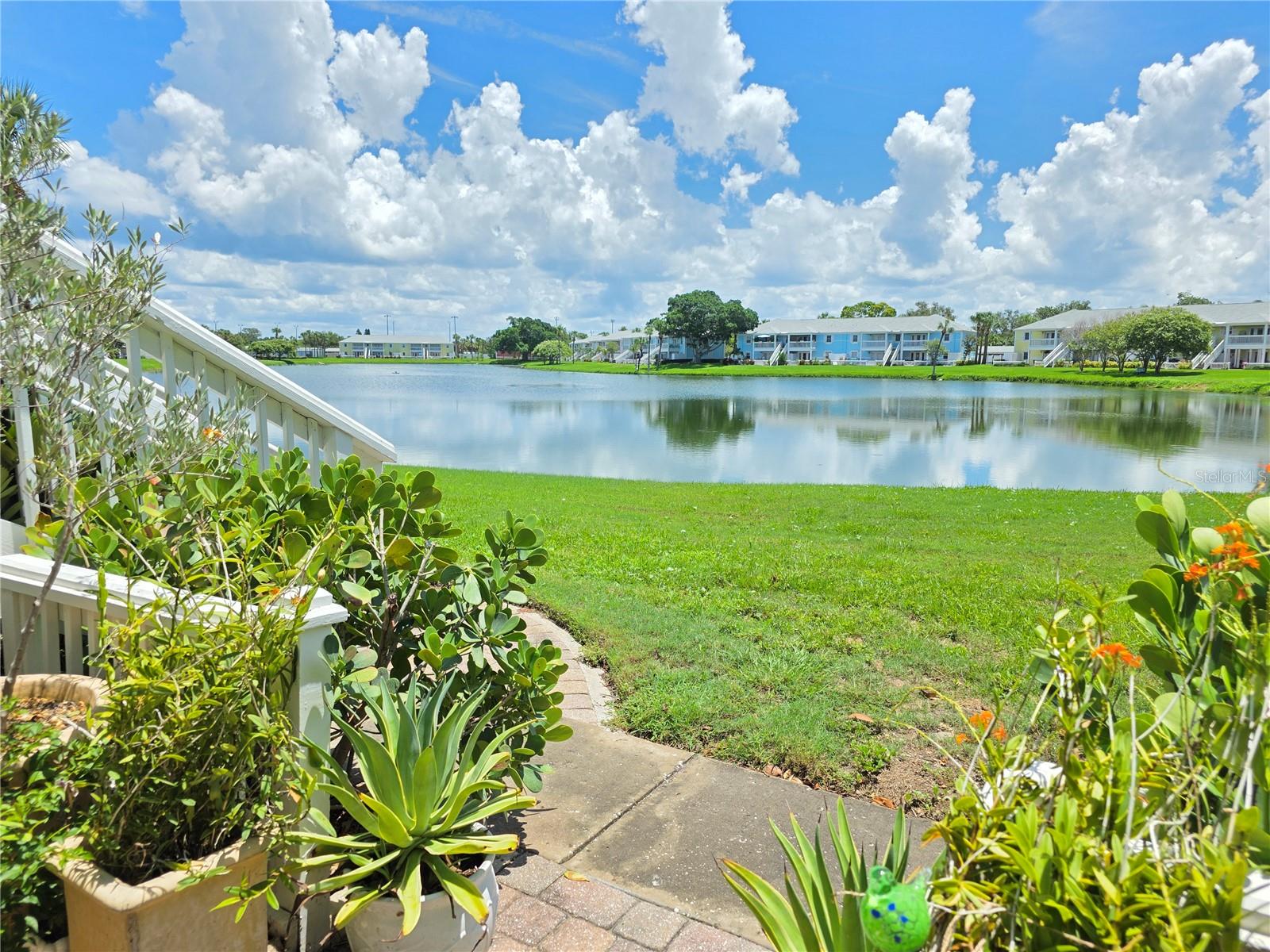 118 POMPANO DR SE #B — photo 2