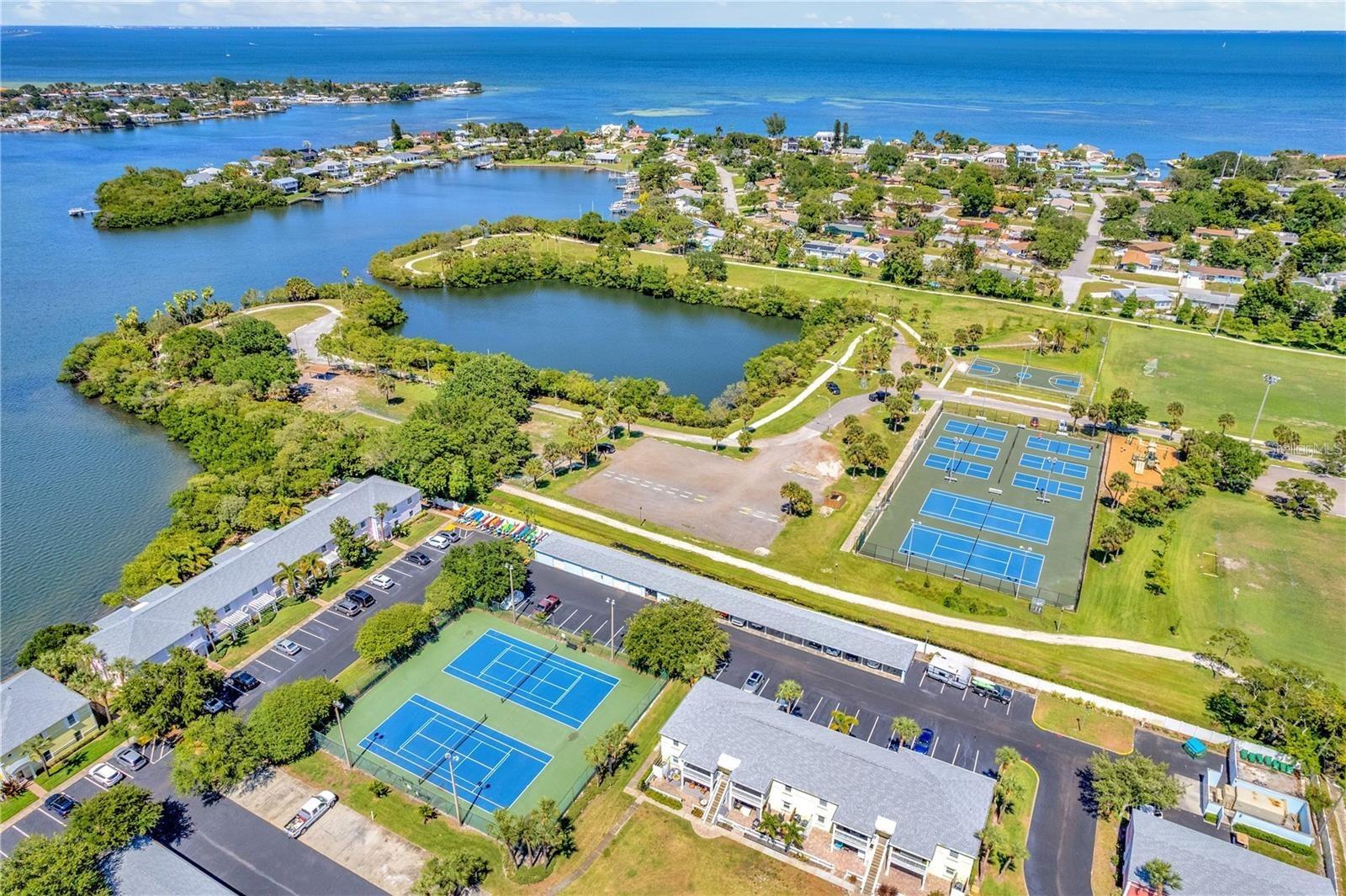 118 POMPANO DR SE #B — photo 45