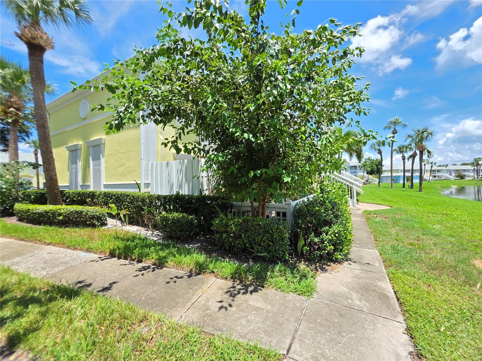 118 POMPANO DR SE #B — photo 39