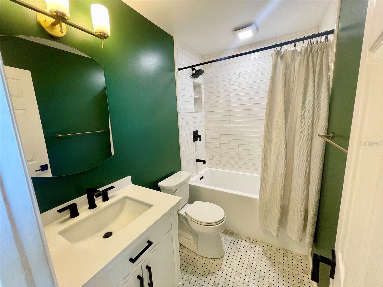 118 POMPANO DR SE #B — photo 14