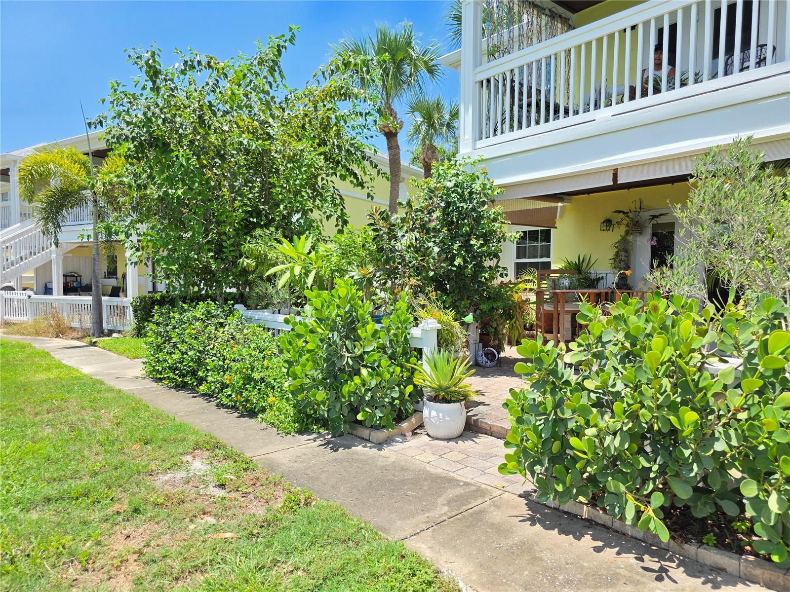 118 POMPANO DR SE #B — photo 36