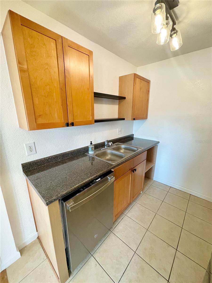 118 POMPANO DR SE #B — photo 25