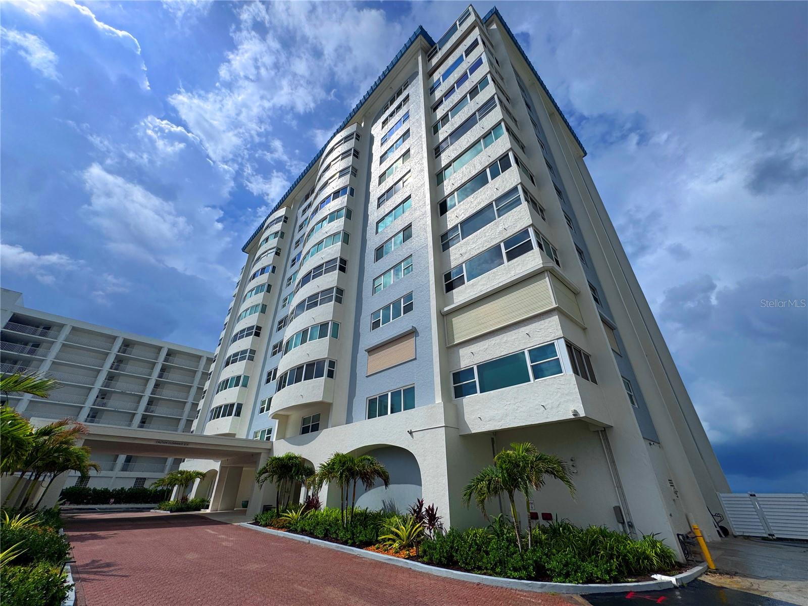 1750 BENJAMIN FRANKLIN DR #B — photo 2