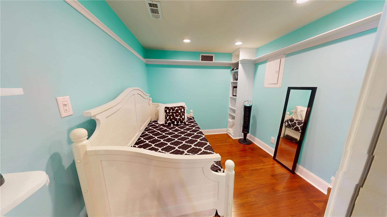 1750 BENJAMIN FRANKLIN DR #B — photo 21