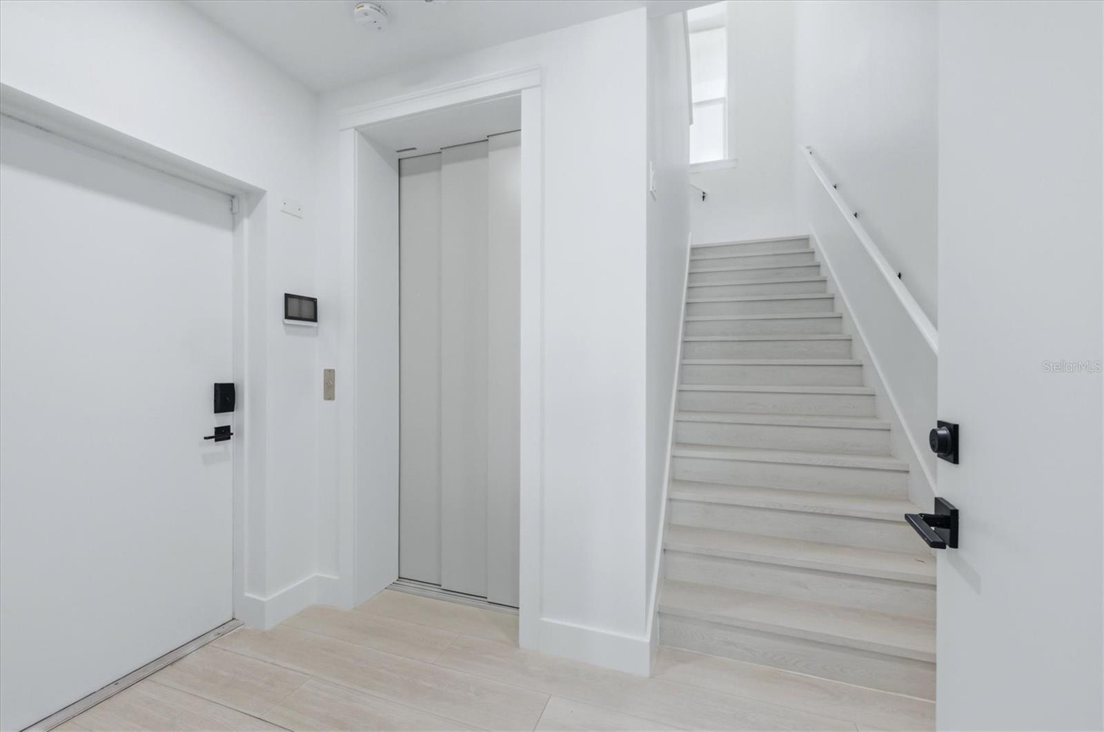 387 S SHORE DR — photo 47