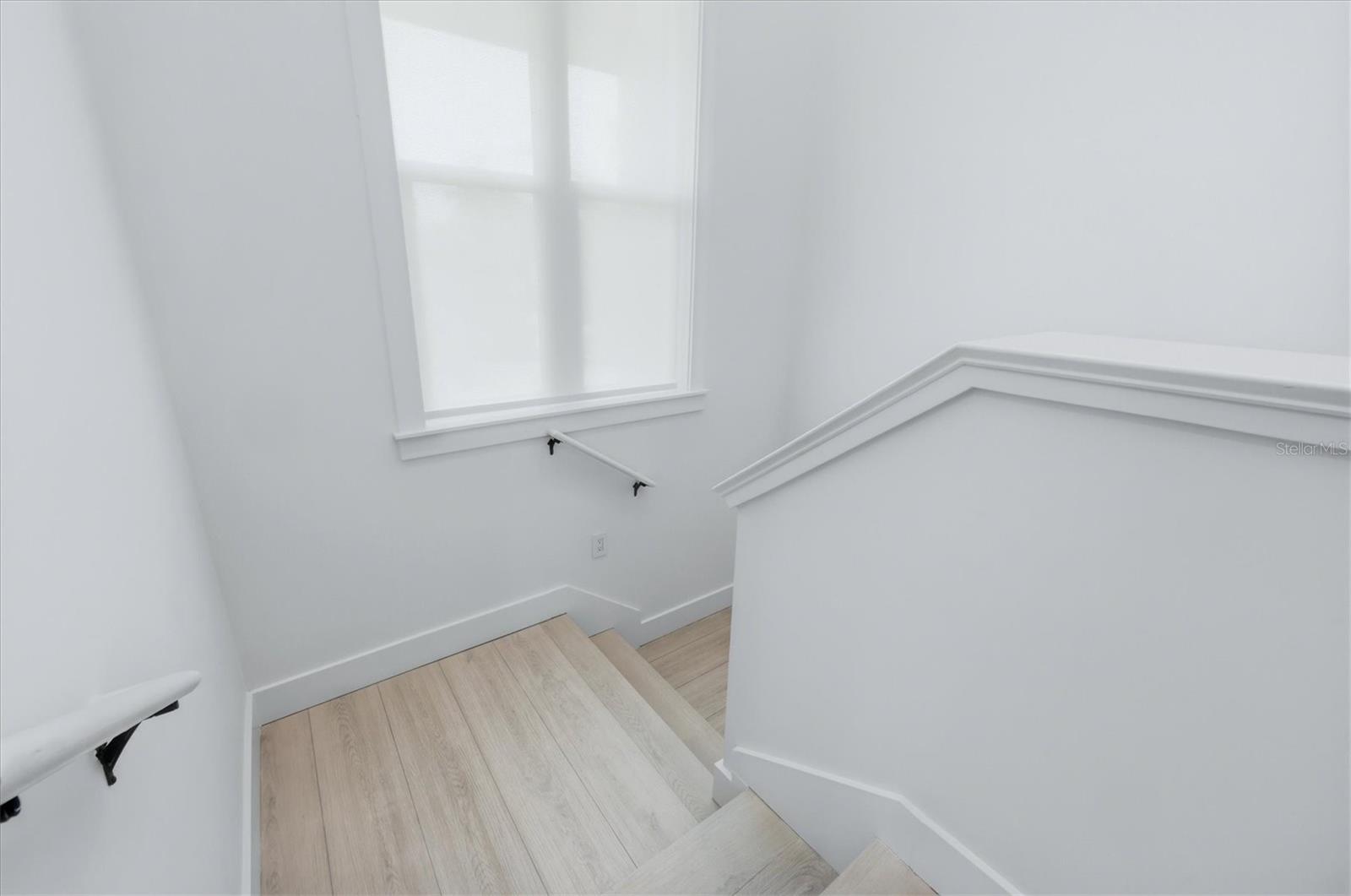 387 S SHORE DR — photo 46