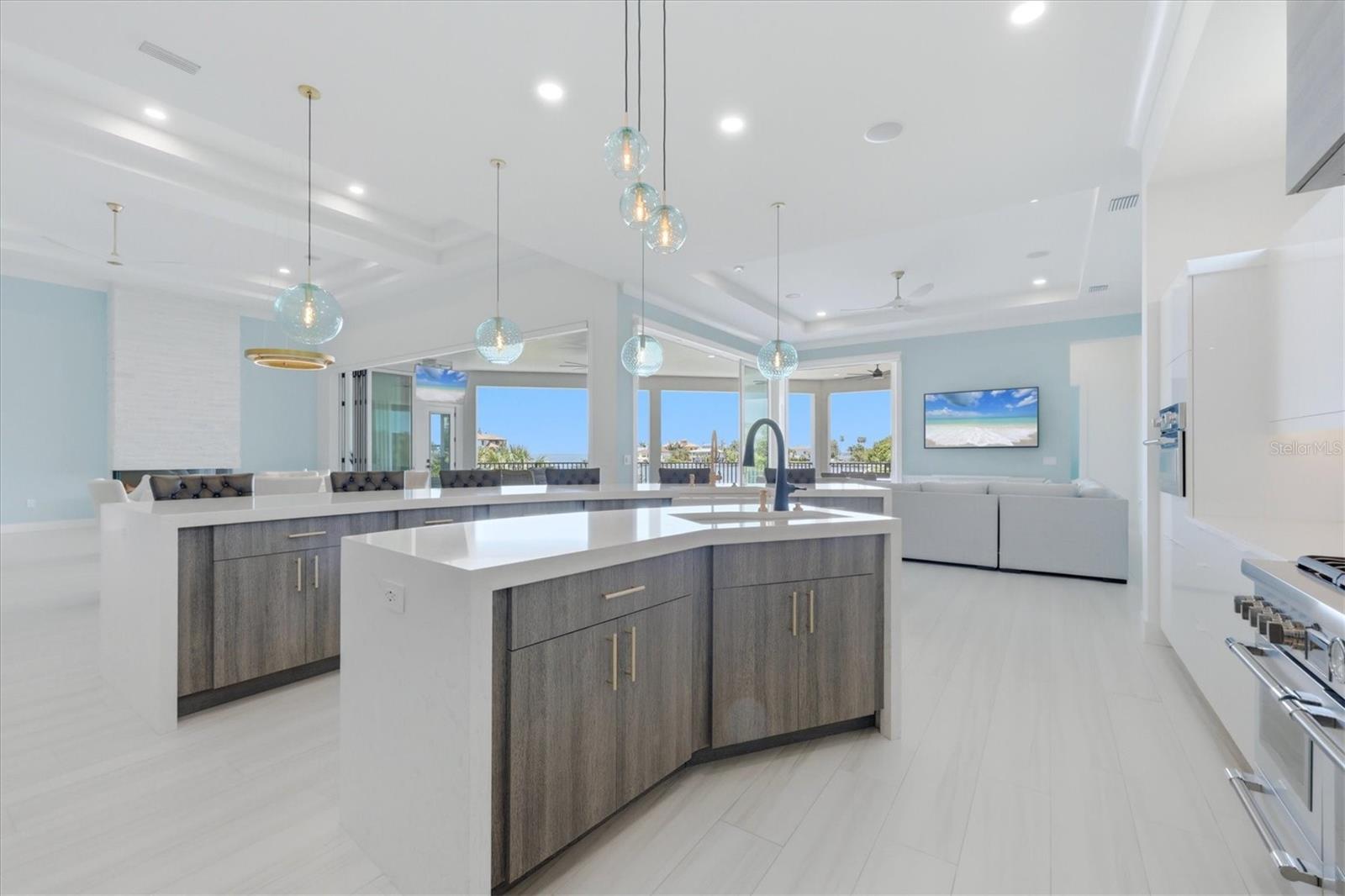 387 S SHORE DR — photo 13
