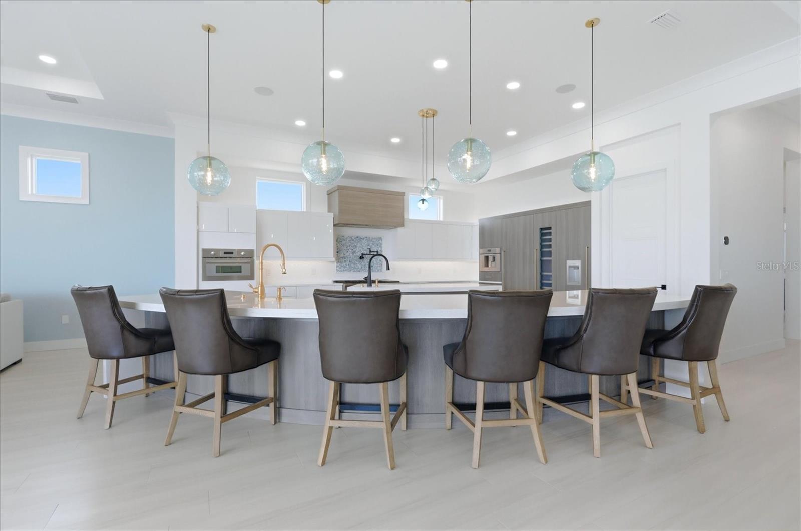 387 S SHORE DR — photo 10