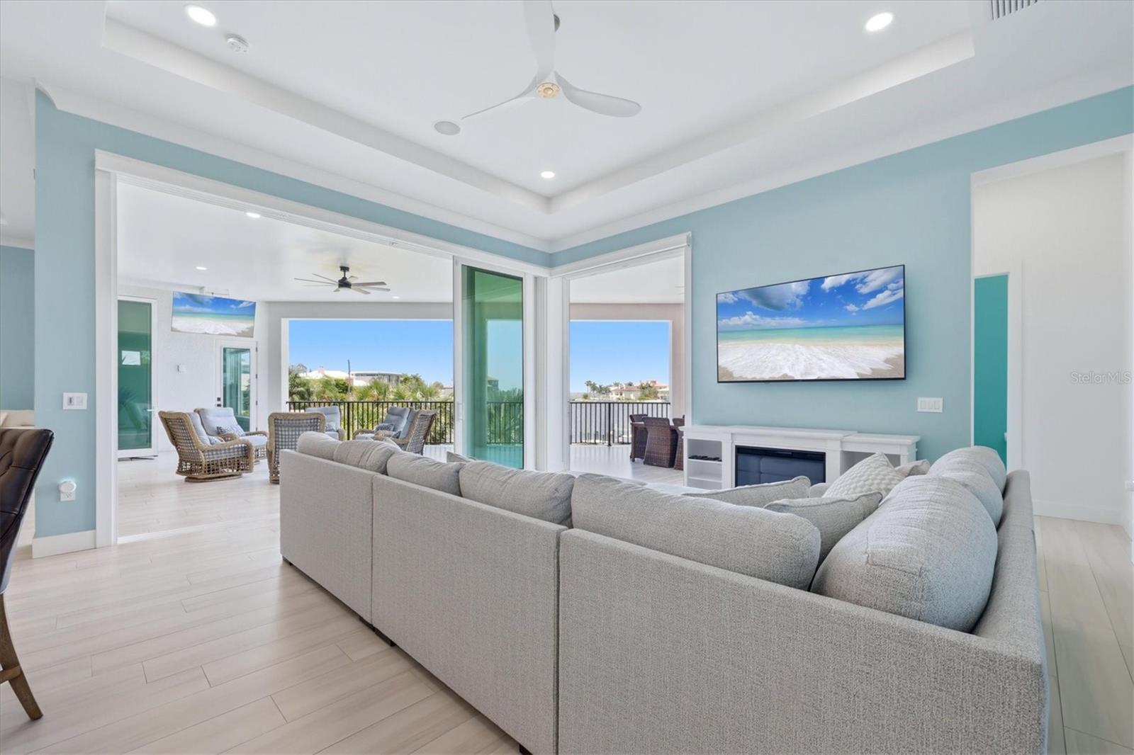387 S SHORE DR — photo 18