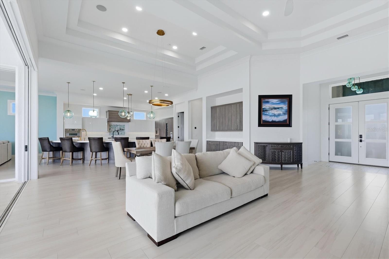 387 S SHORE DR — photo 9