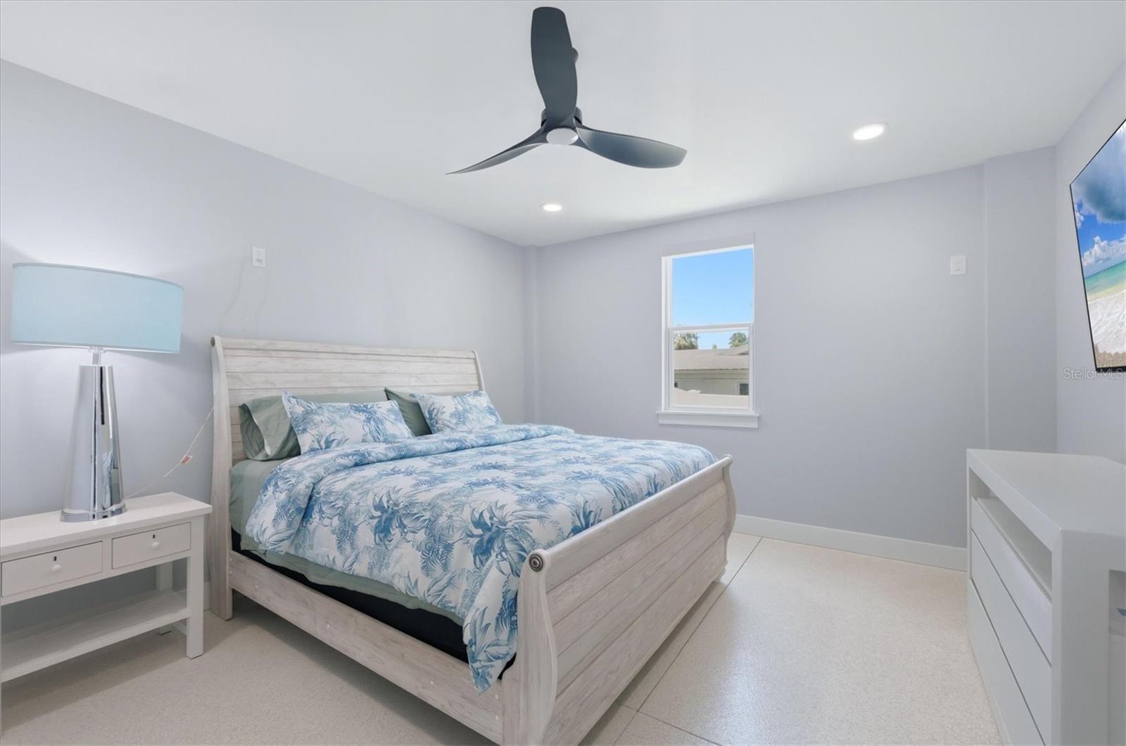 387 S SHORE DR — photo 54