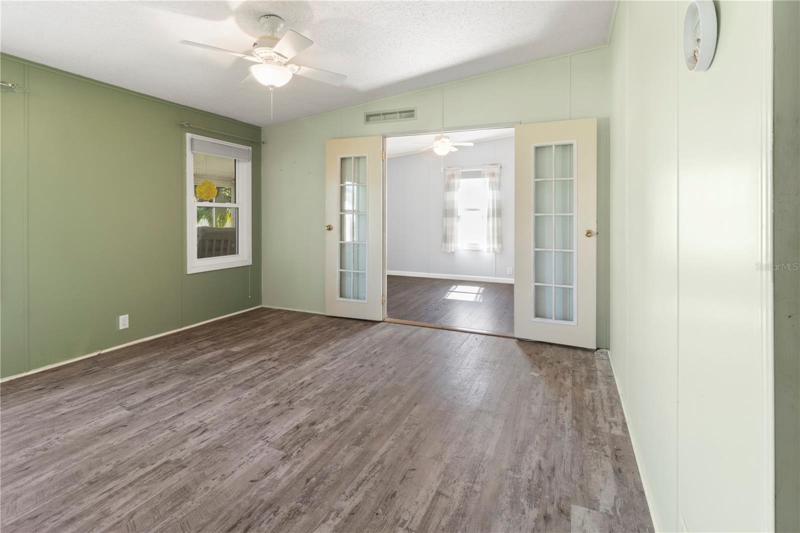 190 NIGHTINGALE CIR — photo 23