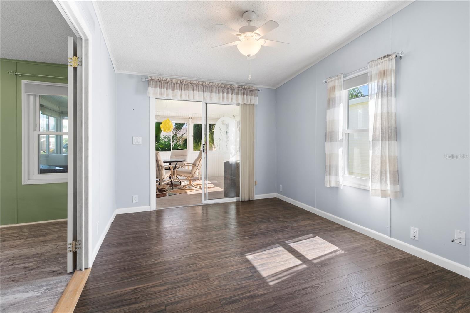 190 NIGHTINGALE CIR — photo 20
