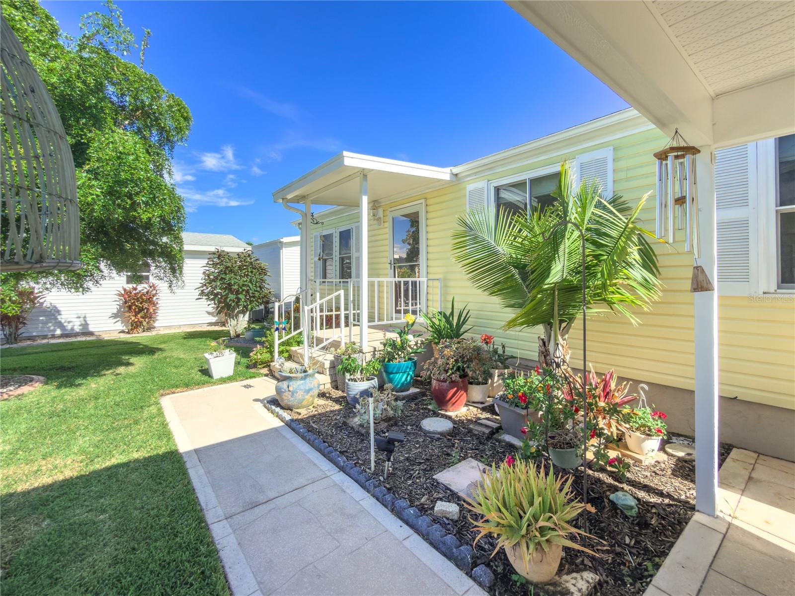 190 NIGHTINGALE CIR — photo 5