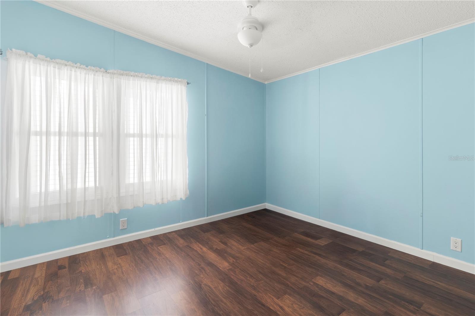 190 NIGHTINGALE CIR — photo 27