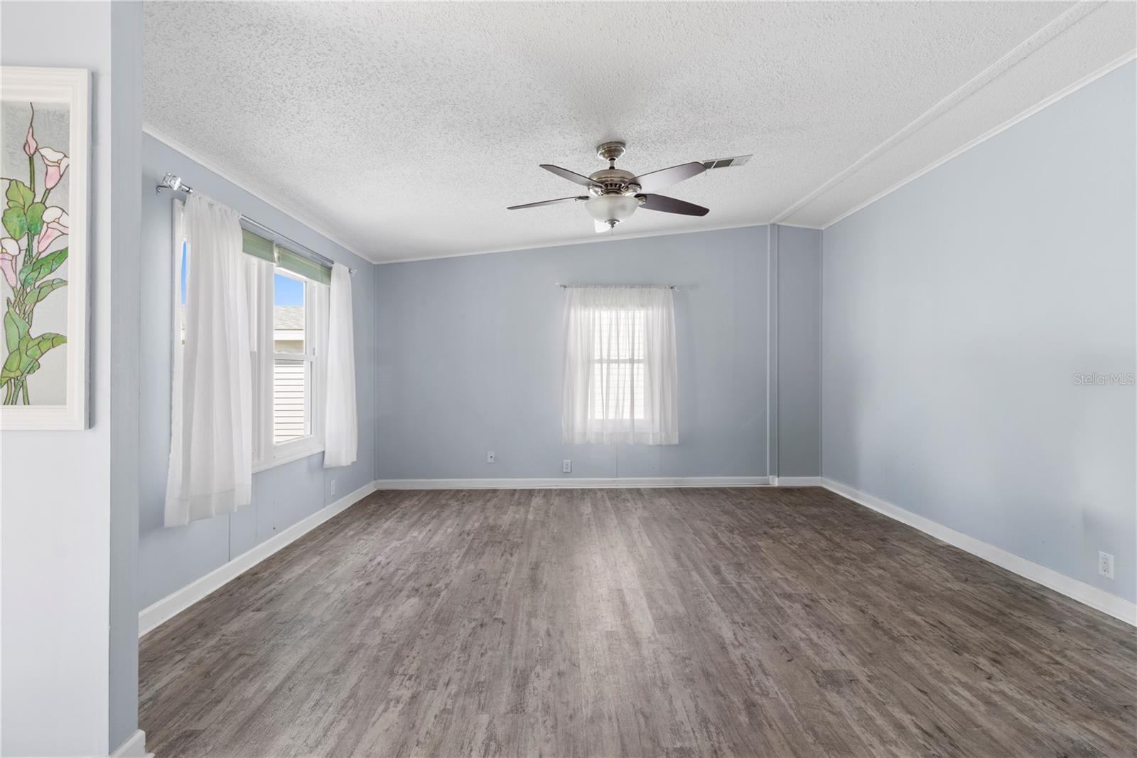 190 NIGHTINGALE CIR — photo 9
