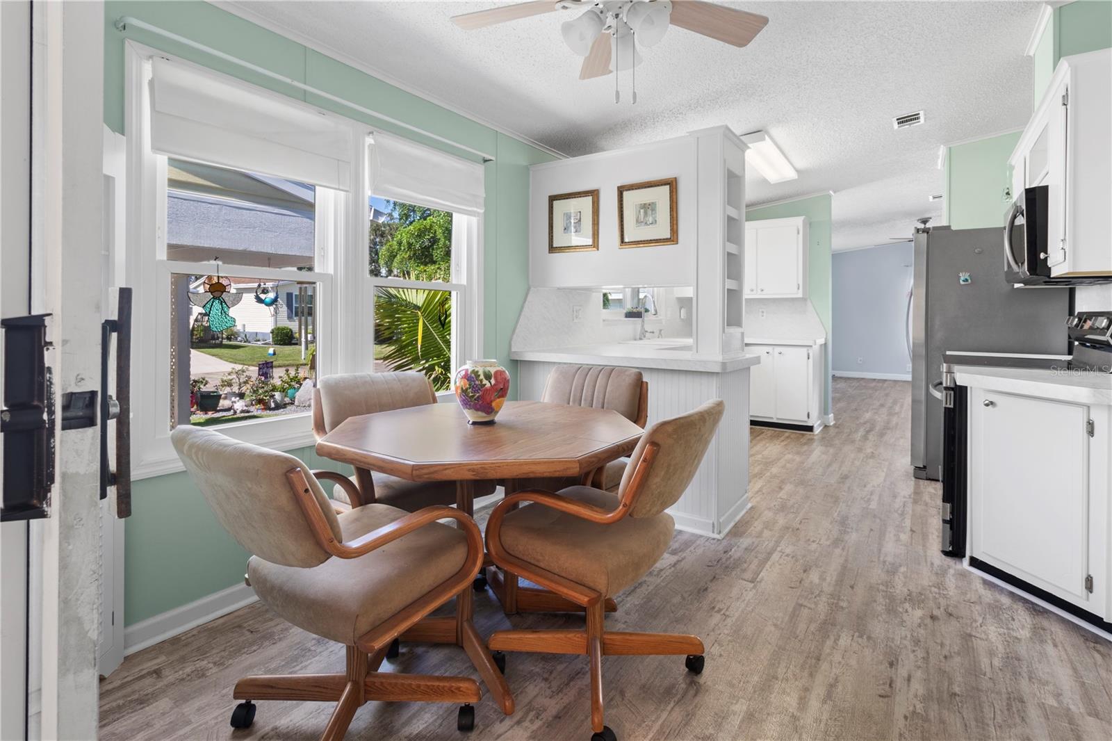 190 NIGHTINGALE CIR — photo 19