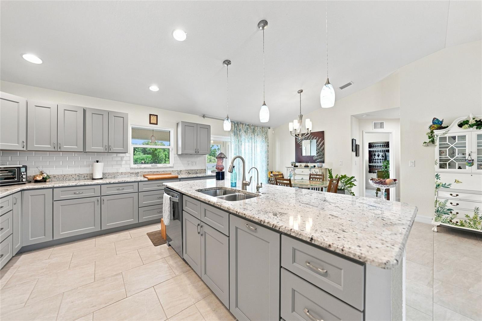 5742 JANUS AVE — photo 8