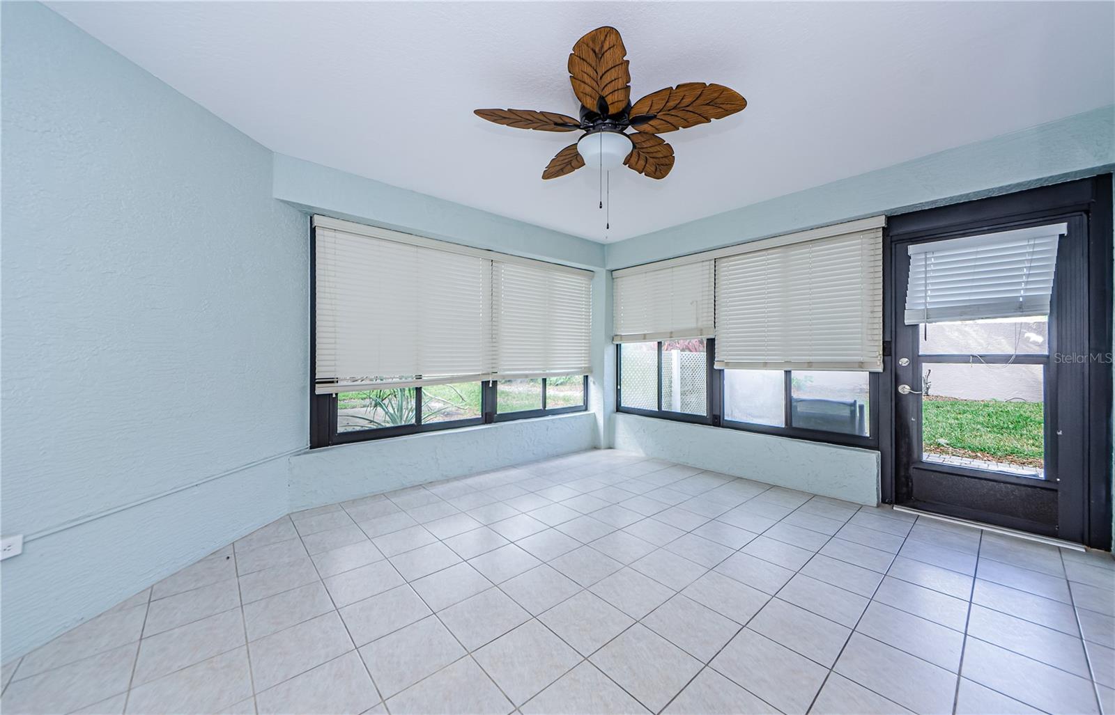 3647 MUIRFIELD CT — photo 18