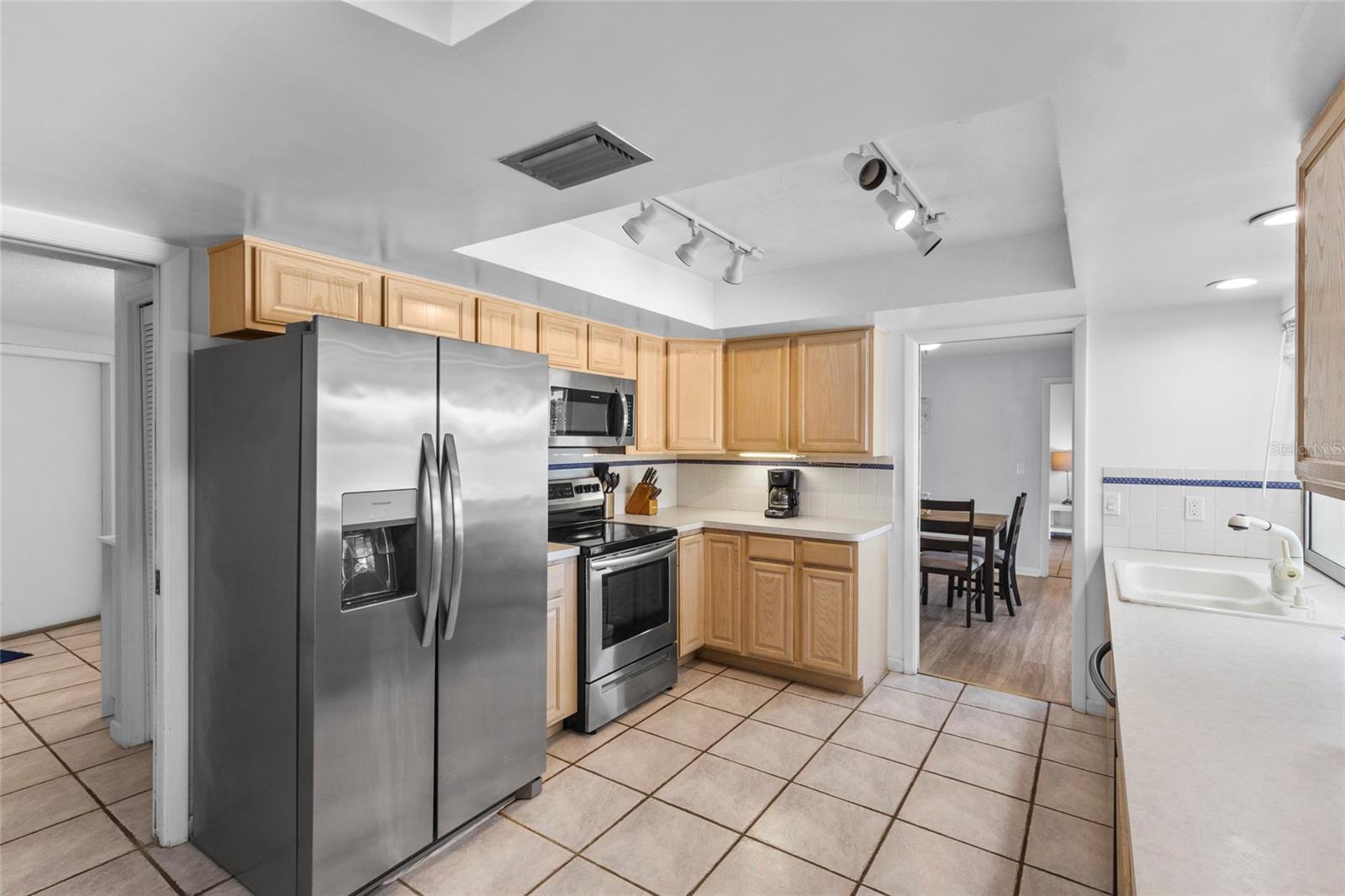 433 WHITFIELD AVE — photo 17