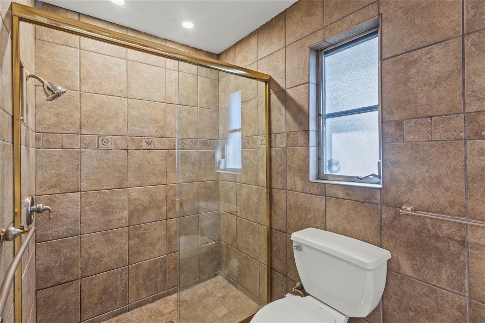 433 WHITFIELD AVE — photo 25