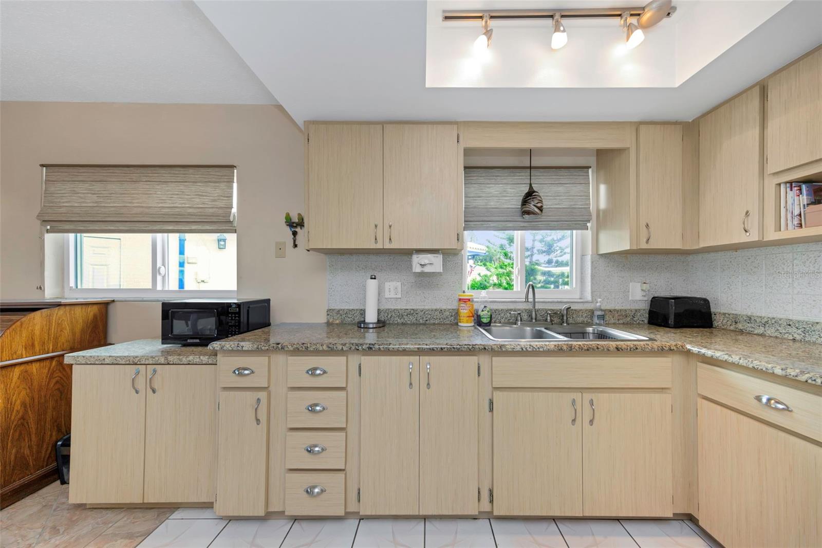 5355 FERNDALE PL N — photo 22
